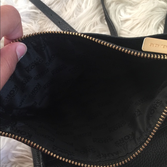 Michael Kors purse - Picture 5 of 8